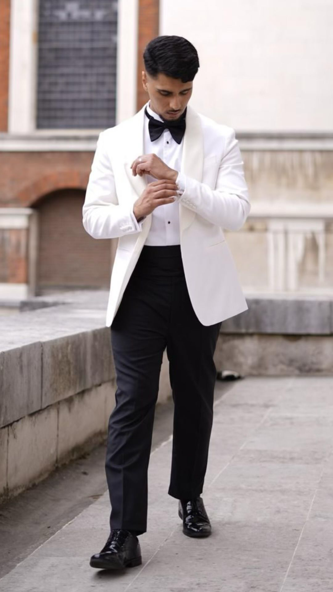 Subtle London background for testimonials